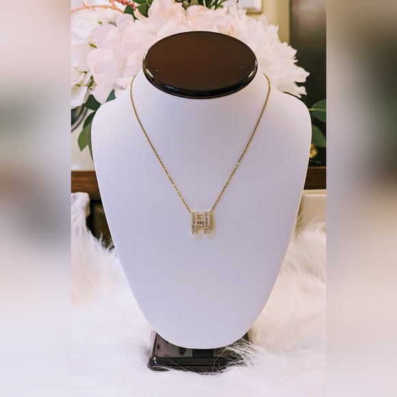 NWOT Gold & Diamond "H" Fashion Necklace - Picture 8 of 8
